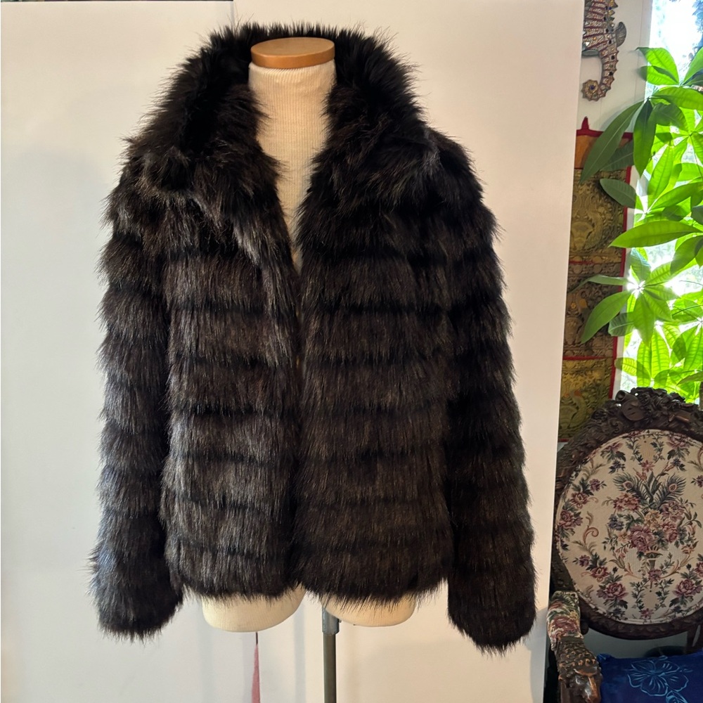Betsey Johnson faux fur vintage coat size M